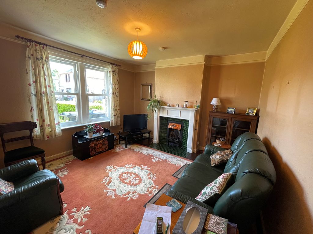 Property photo 3 of 20