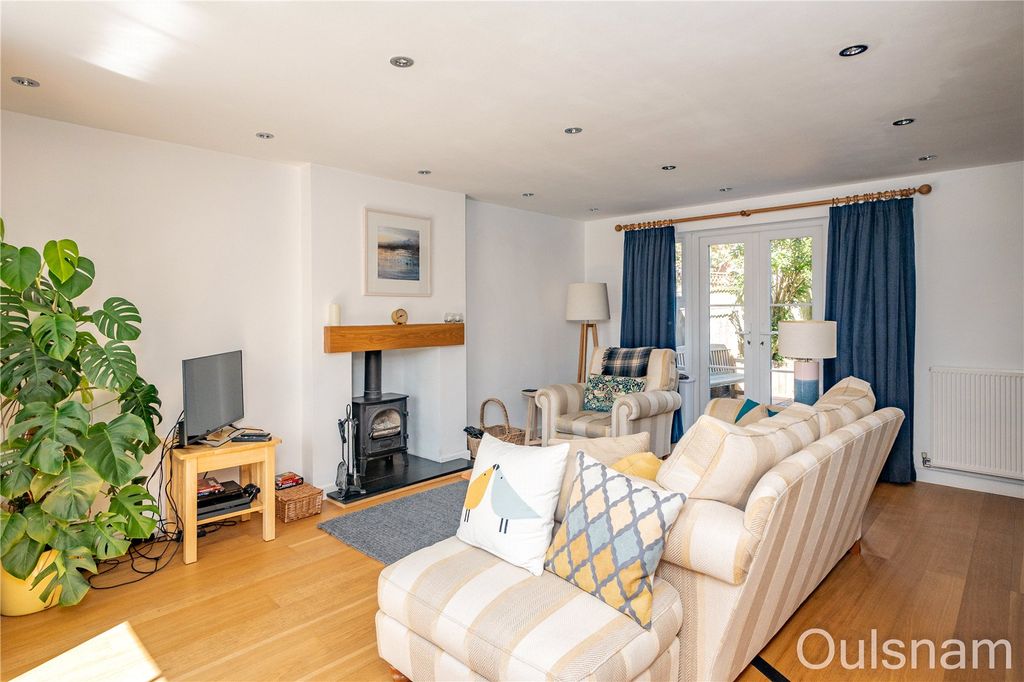 Property photo 2 of 41 Picture No. 37