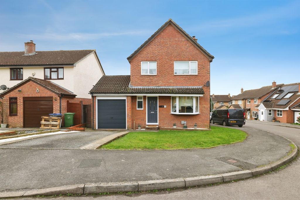 Property photo 1 of 20