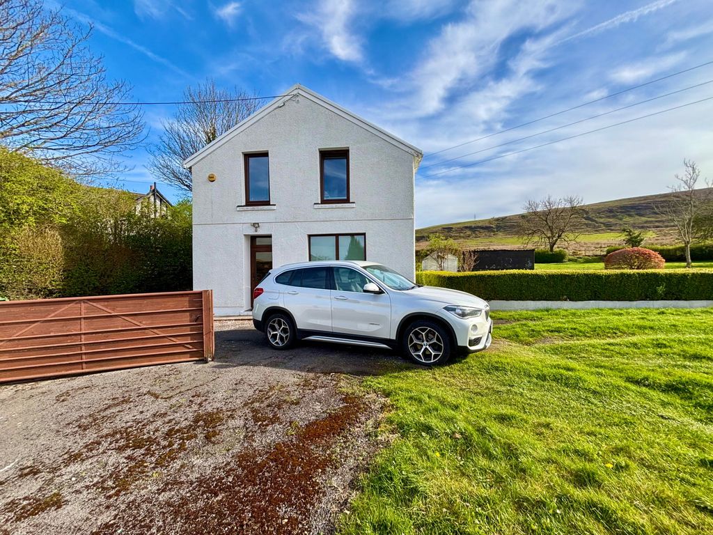 Property photo 2 of 24