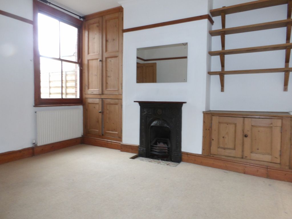 Property photo 3 of 8