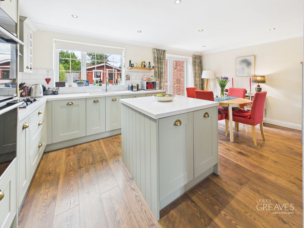 Property photo 2 of 17 Kitchen/Diner