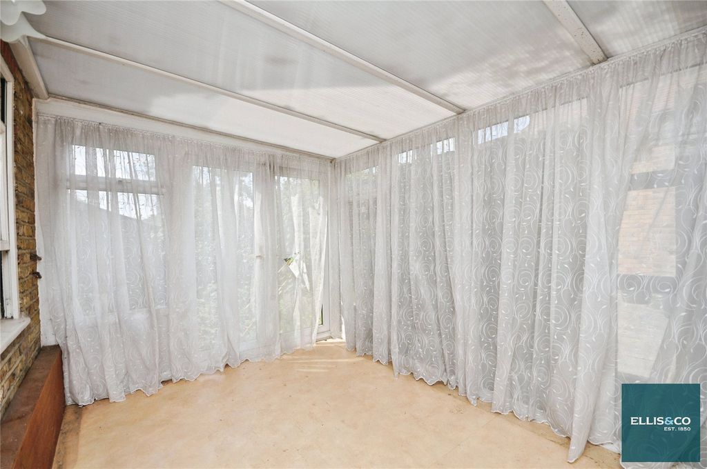 Property photo 2 of 9 Picture No. 30