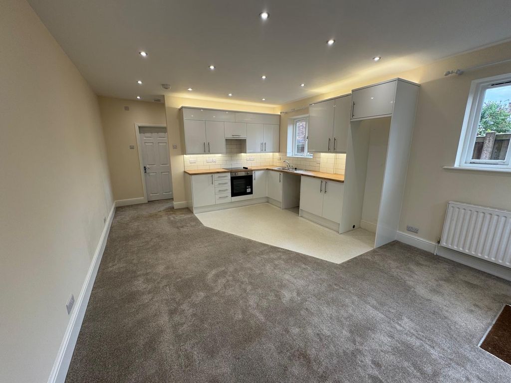 Property photo 1 of 11 Image