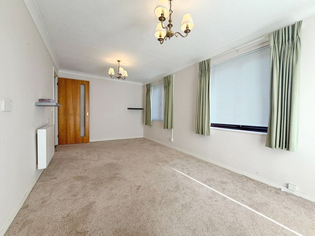 Property photo 3 of 8 4914034