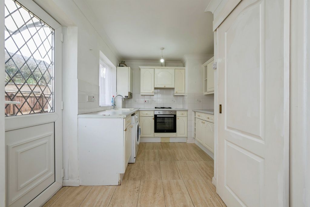 Property photo 3 of 16