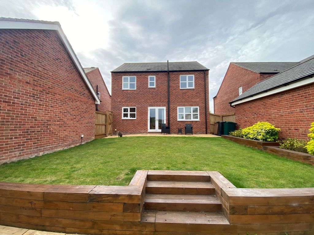 Property photo 2 of 25