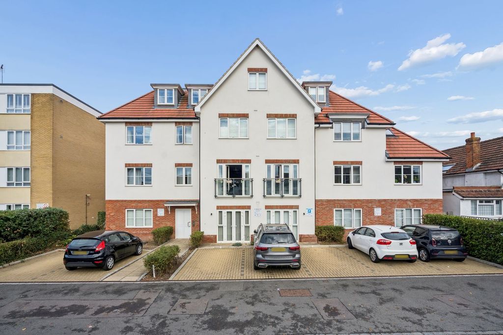 Property photo 1 of 12
