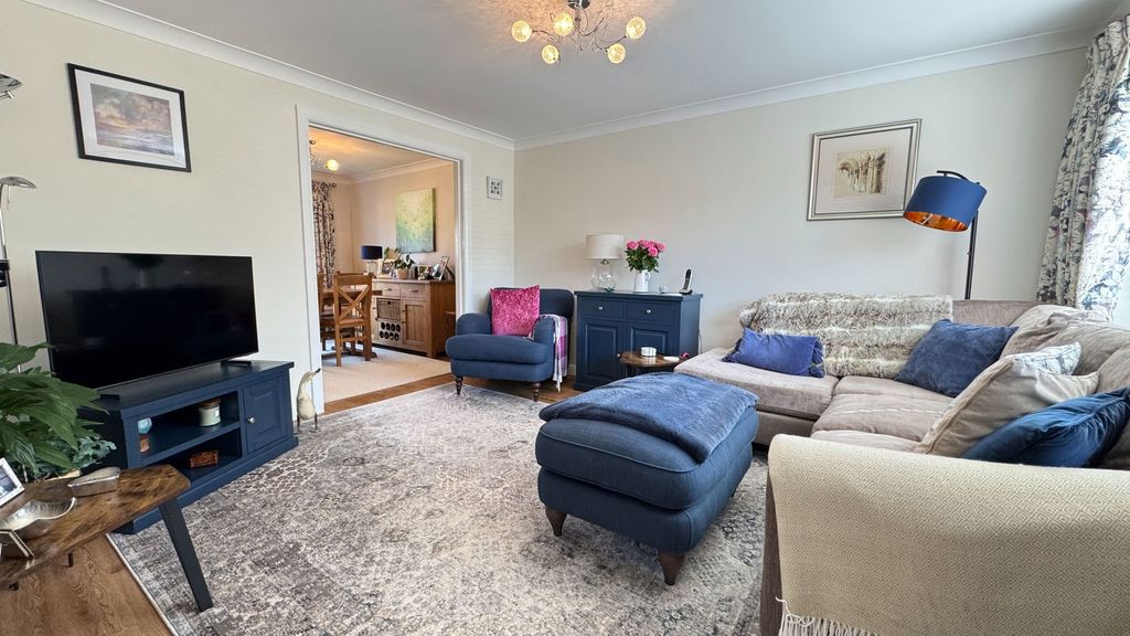 Property photo 2 of 19