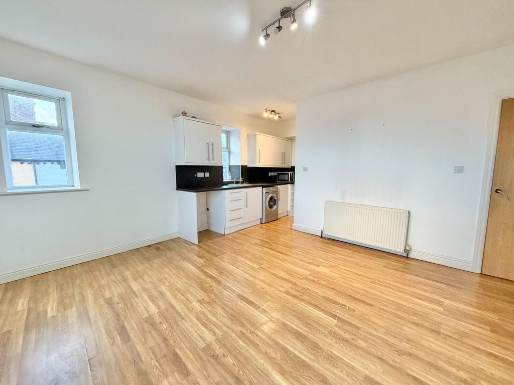 Property photo 3 of 7 0Bcab901-Cbeb-4Fd4-98F7-F8c45Cdb2369.Jpg