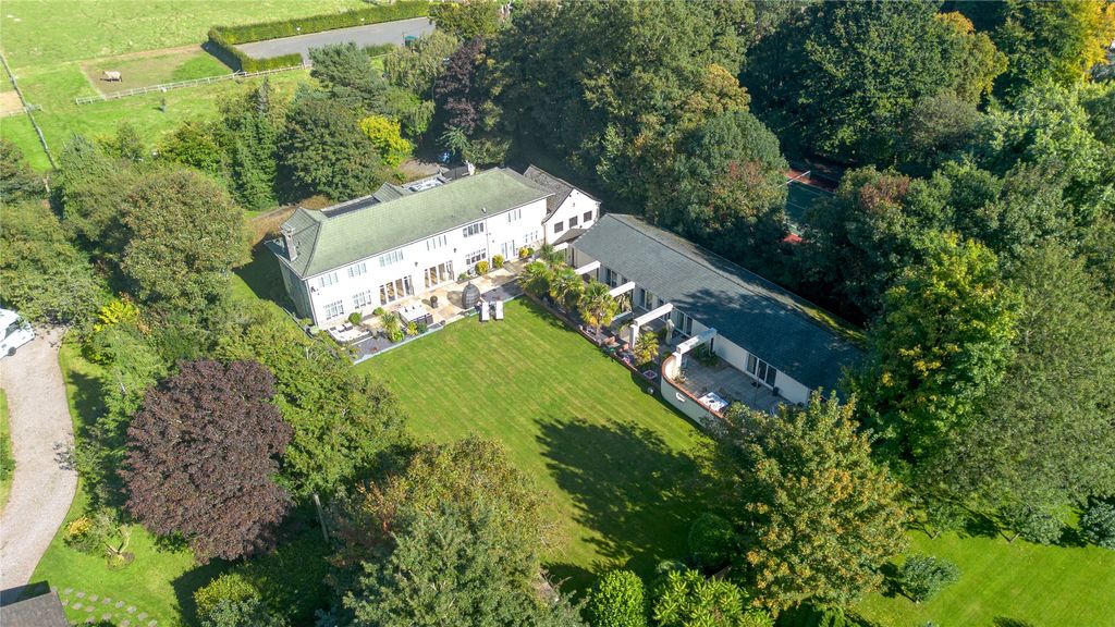 Property photo 1 of 57 Picture No. 19