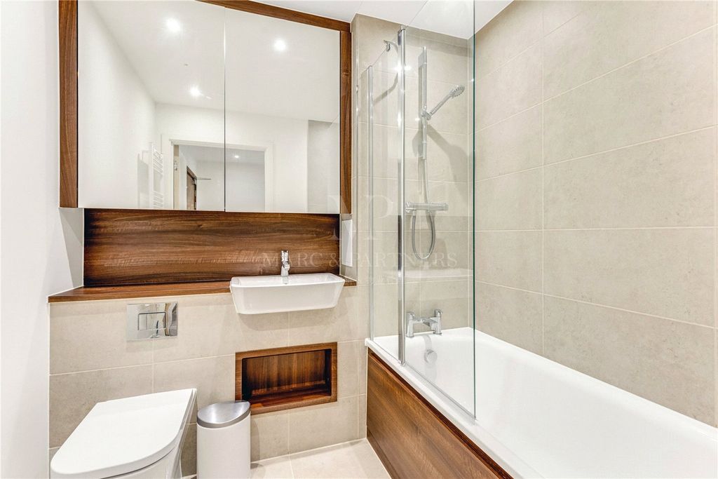 Property photo 3 of 16 Picture No. 07