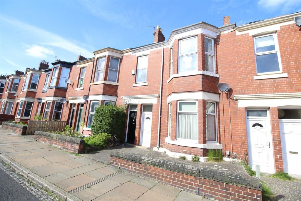 Property photo 1 of 5 External