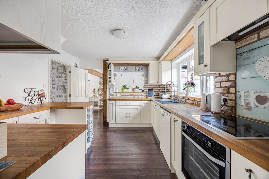 Additional image 6 of 5 bed detached house for saleGodiva Road, Leominster, Herefordshire HR6