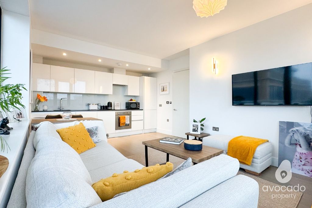 Property photo 1 of 11 4834640