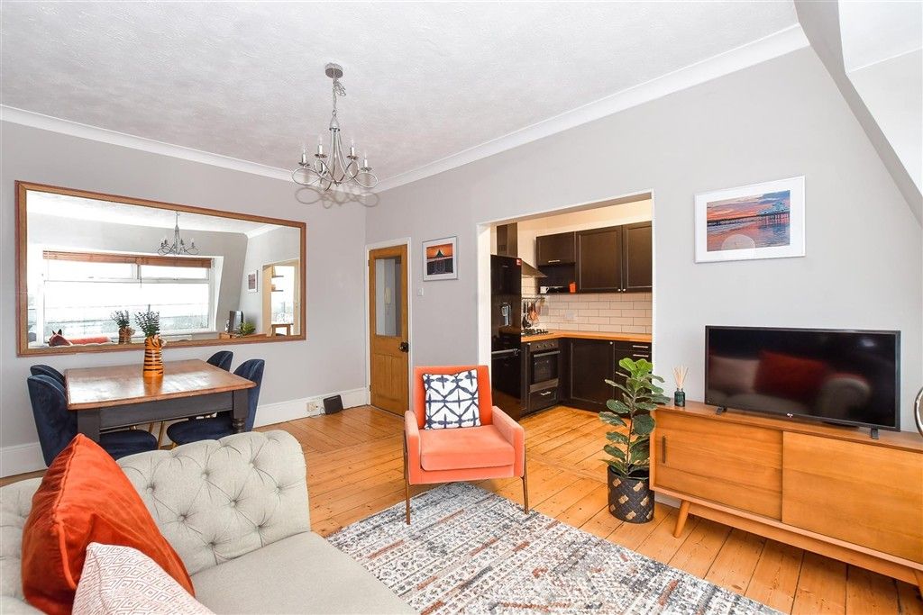 Property photo 1 of 10 Lounge Diner