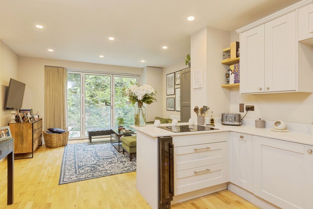 Property photo 1 of 20 Pbox-Img.Jpg