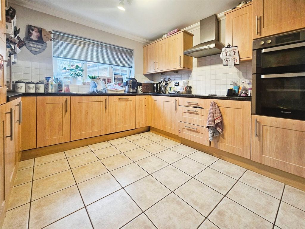 Property photo 2 of 12 Picture No. 08
