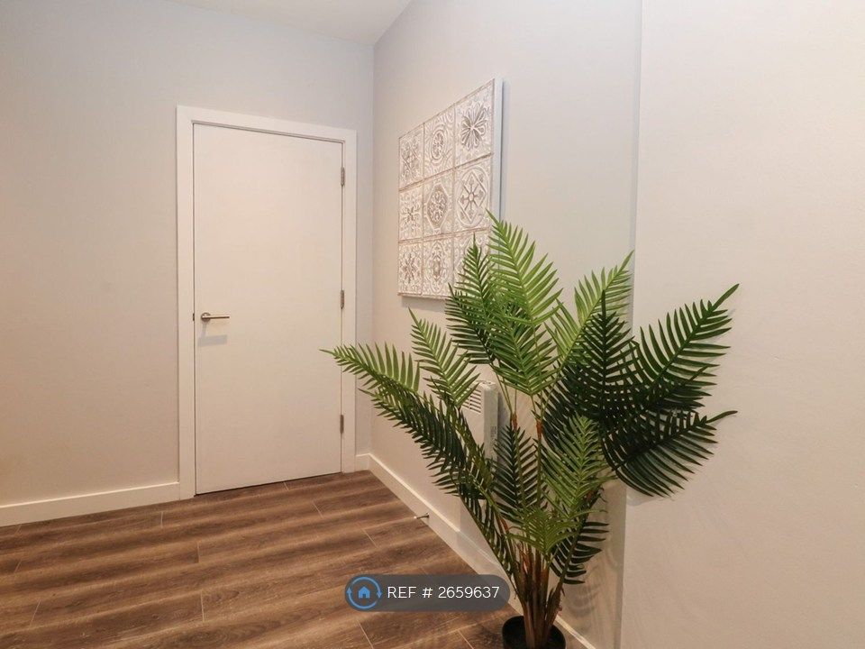 Property photo 2 of 33 Tp