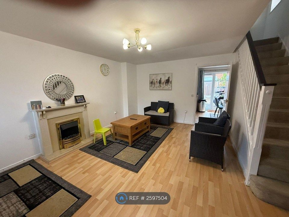 Property photo 3 of 12