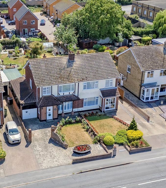 Property photo 2 of 27 Picture No. 03