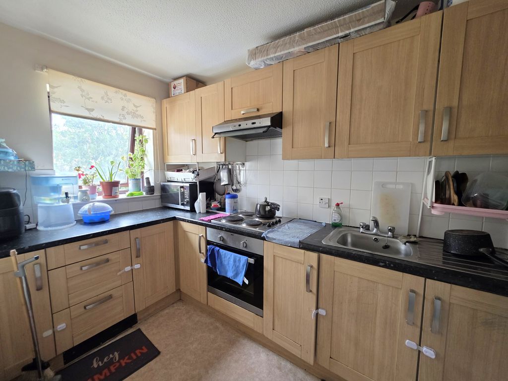 Property photo 3 of 5 Kitchen