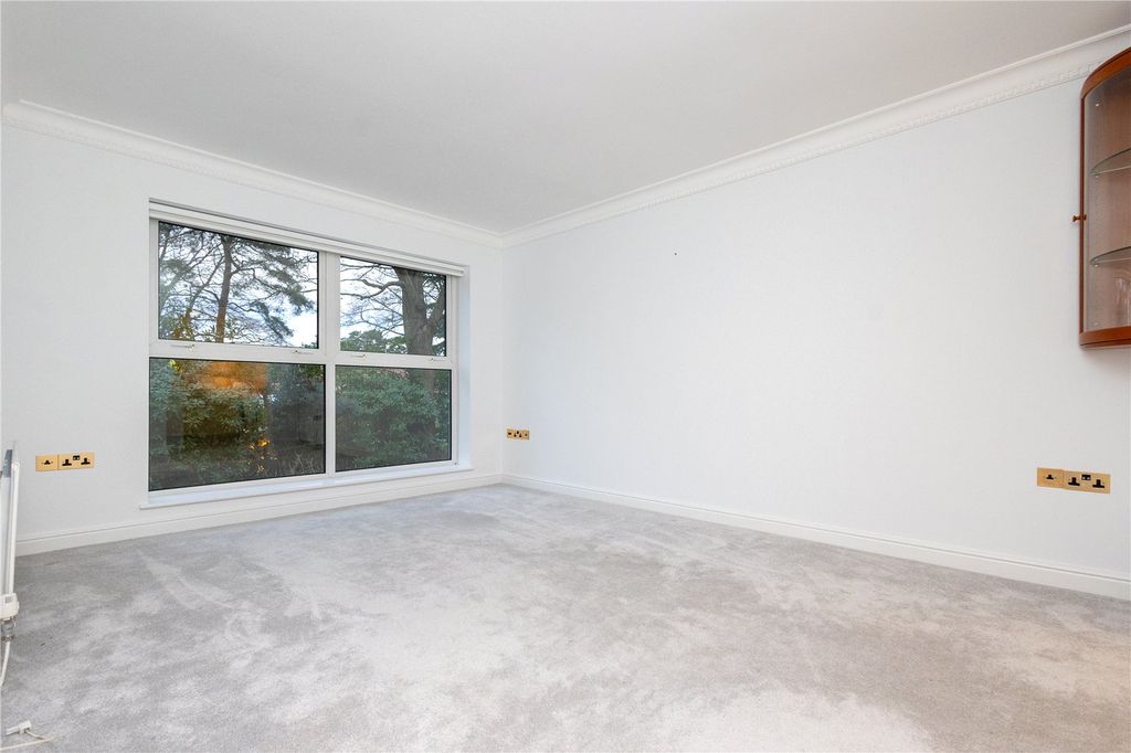 Property photo 3 of 11 Picture No. 15