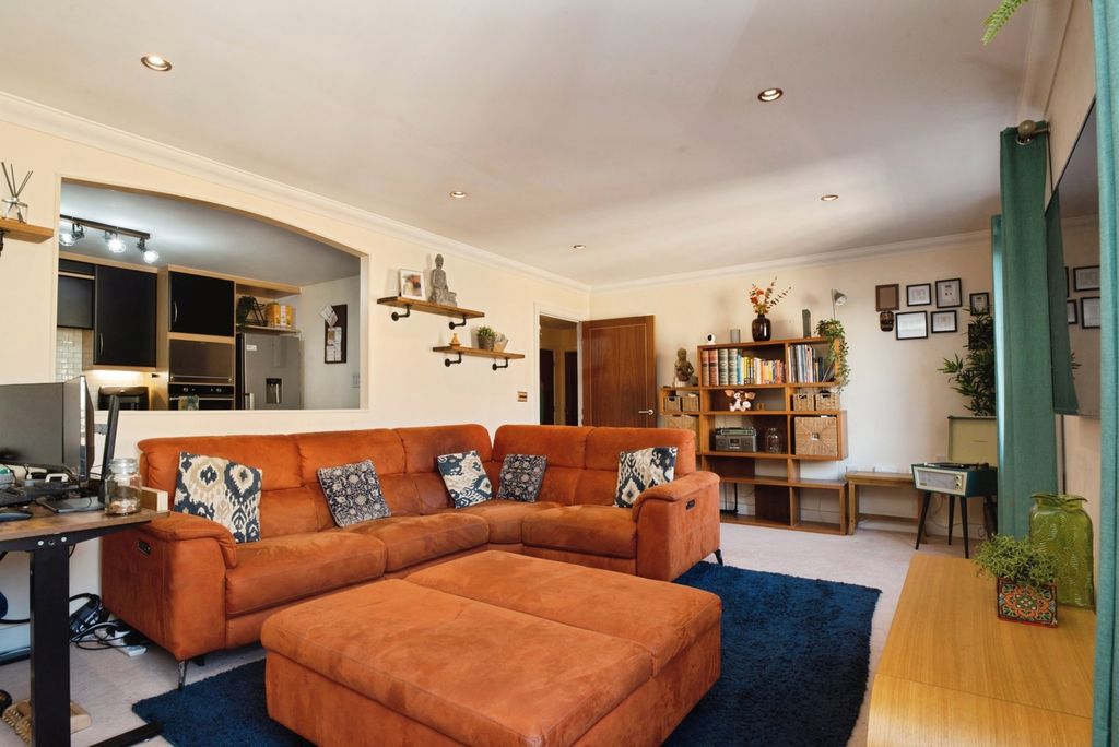 Property photo 1 of 12 Living/Dining Area