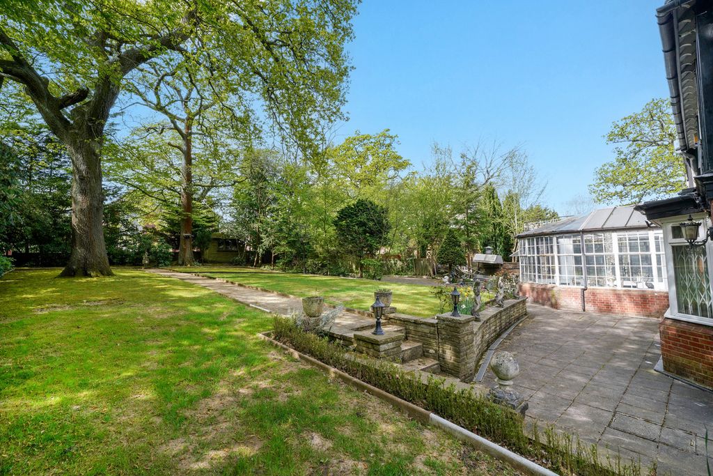 Property photo 2 of 19