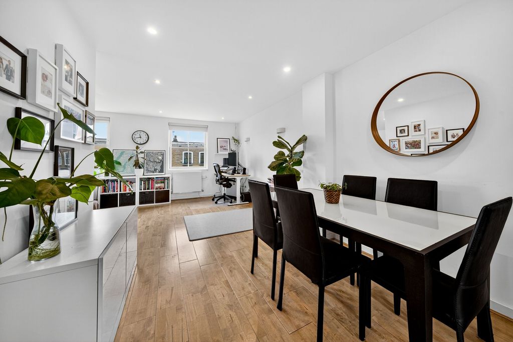 Property photo 3 of 30