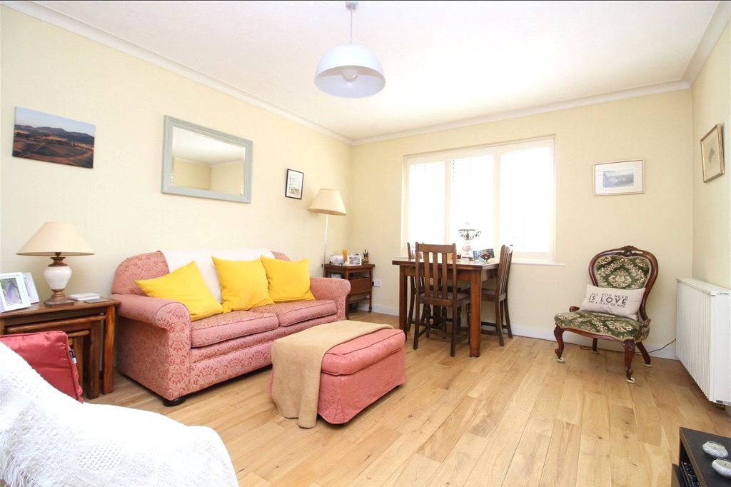 Property photo 2 of 10 Picture No. 13