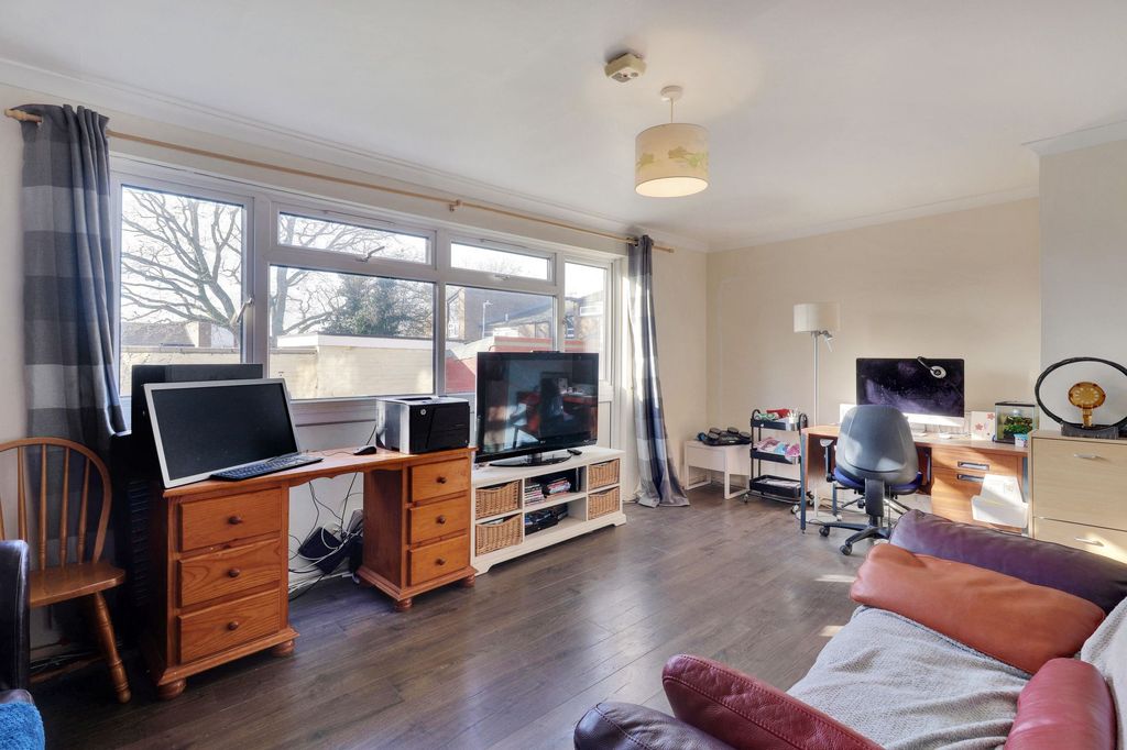 Property photo 3 of 14