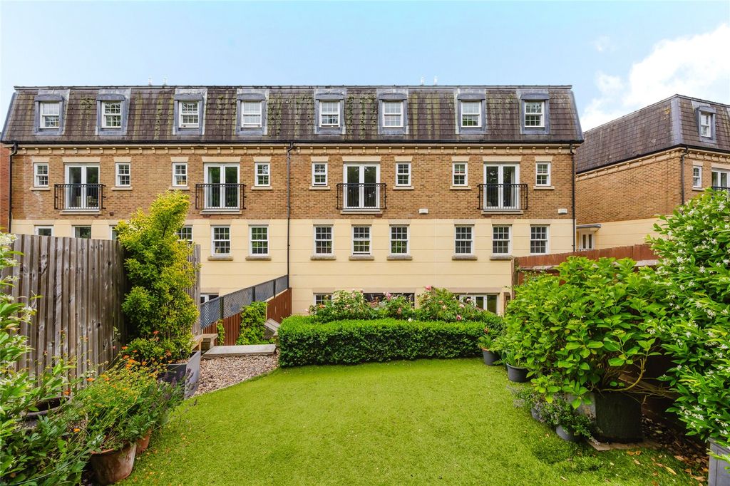 Property photo 1 of 22 Garden