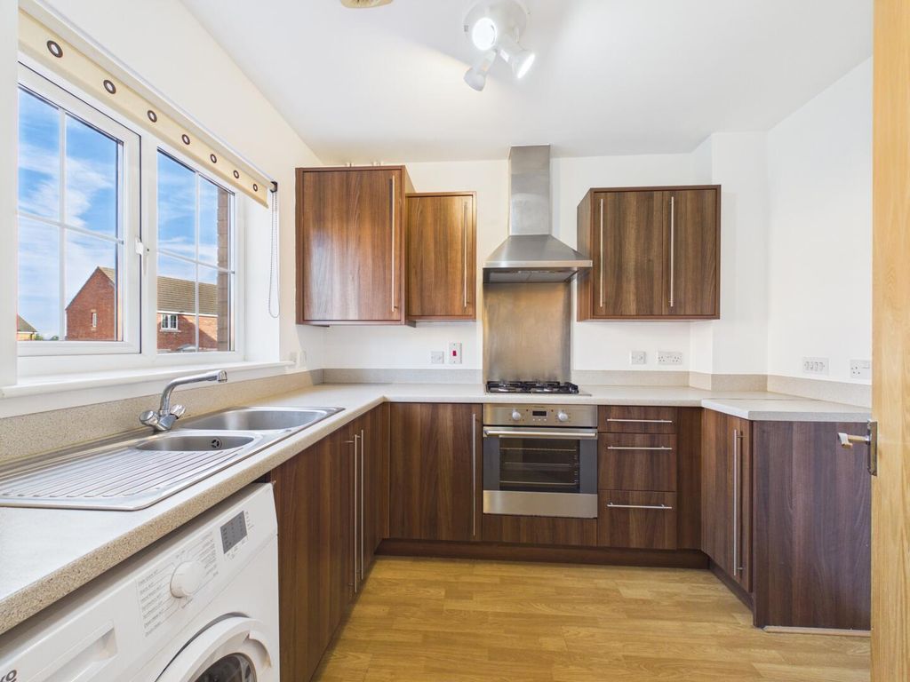 Property photo 2 of 16 Kitchen
