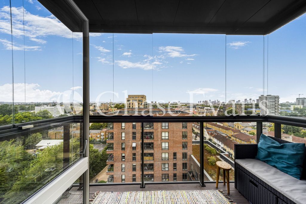 Property photo 2 of 14 Balcony