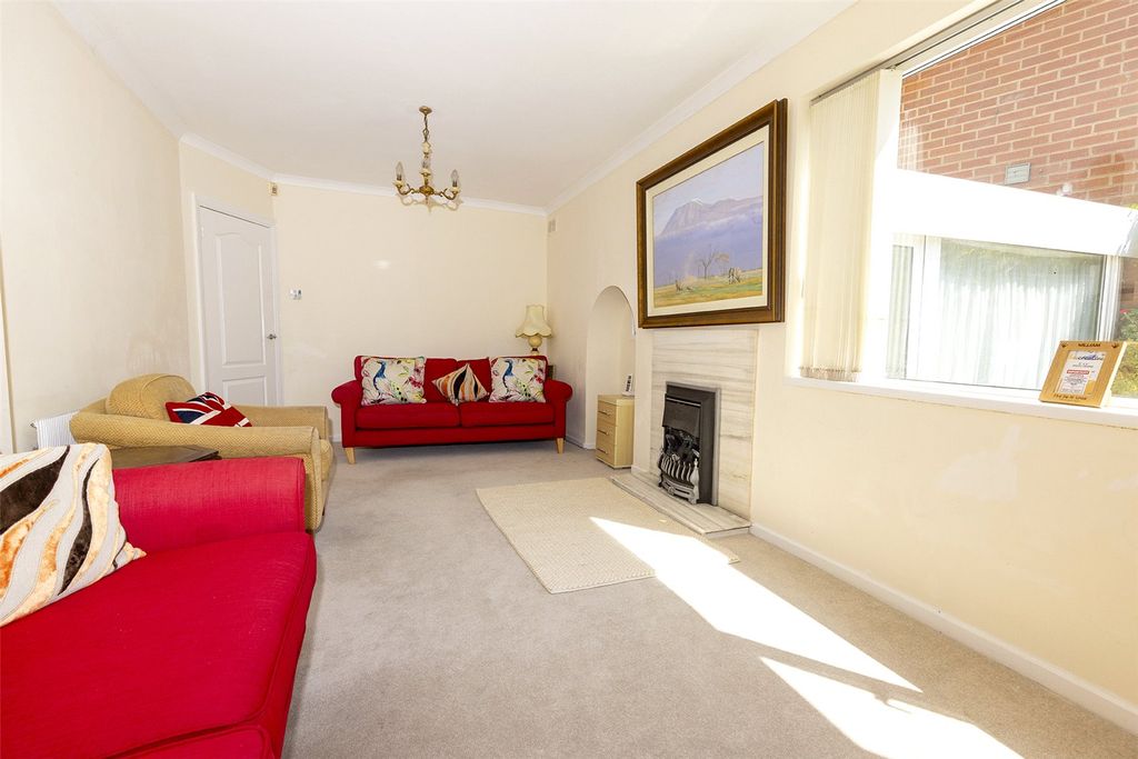 Property photo 3 of 27 Picture No. 15