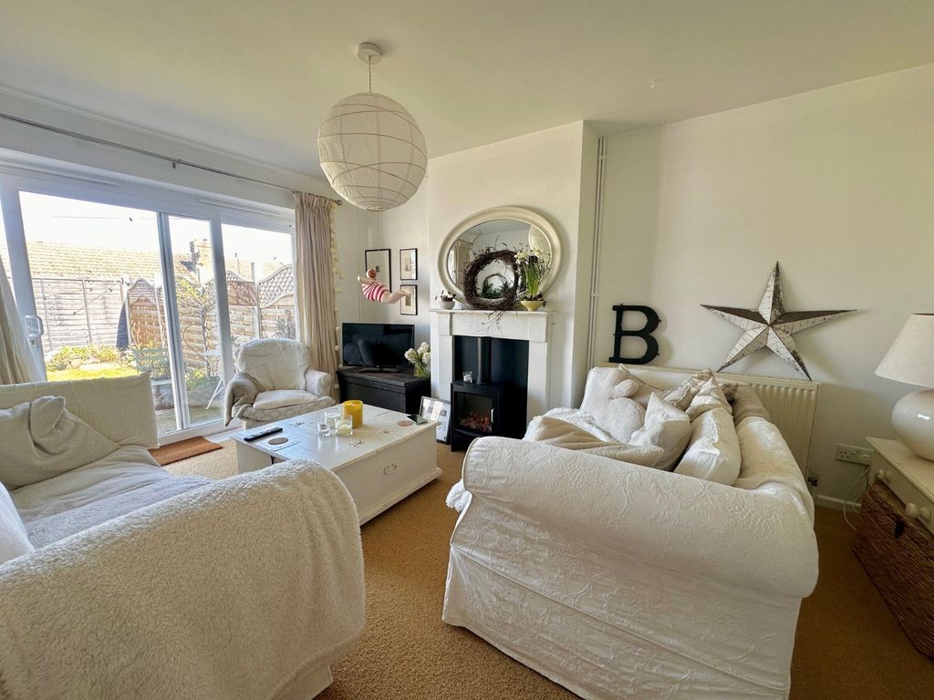 Property photo 2 of 12 Picture No. 17