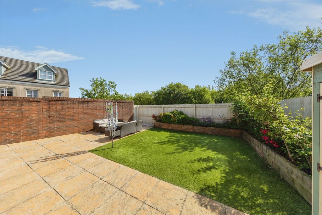 Property photo 2 of 25 Pbox-Img.Jpg