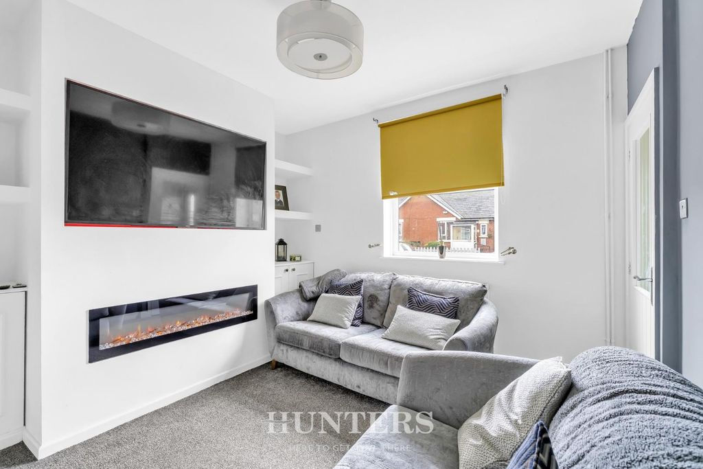 Property photo 3 of 19 Abbey Crescent (3).Jpg