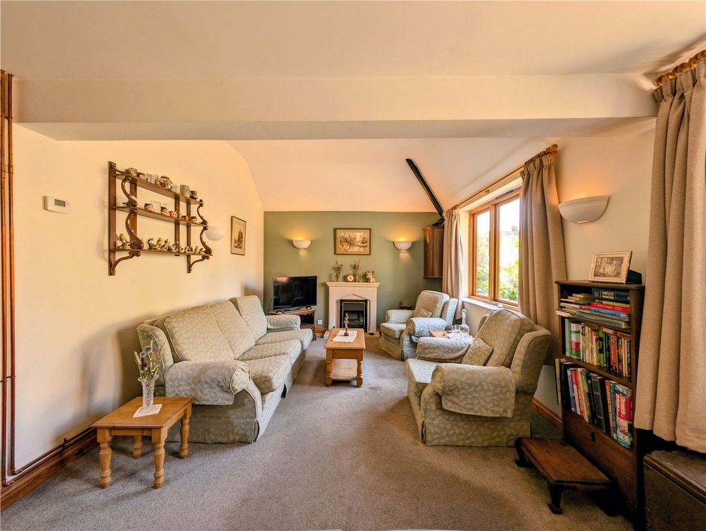 Property photo 3 of 21 Picture No. 14