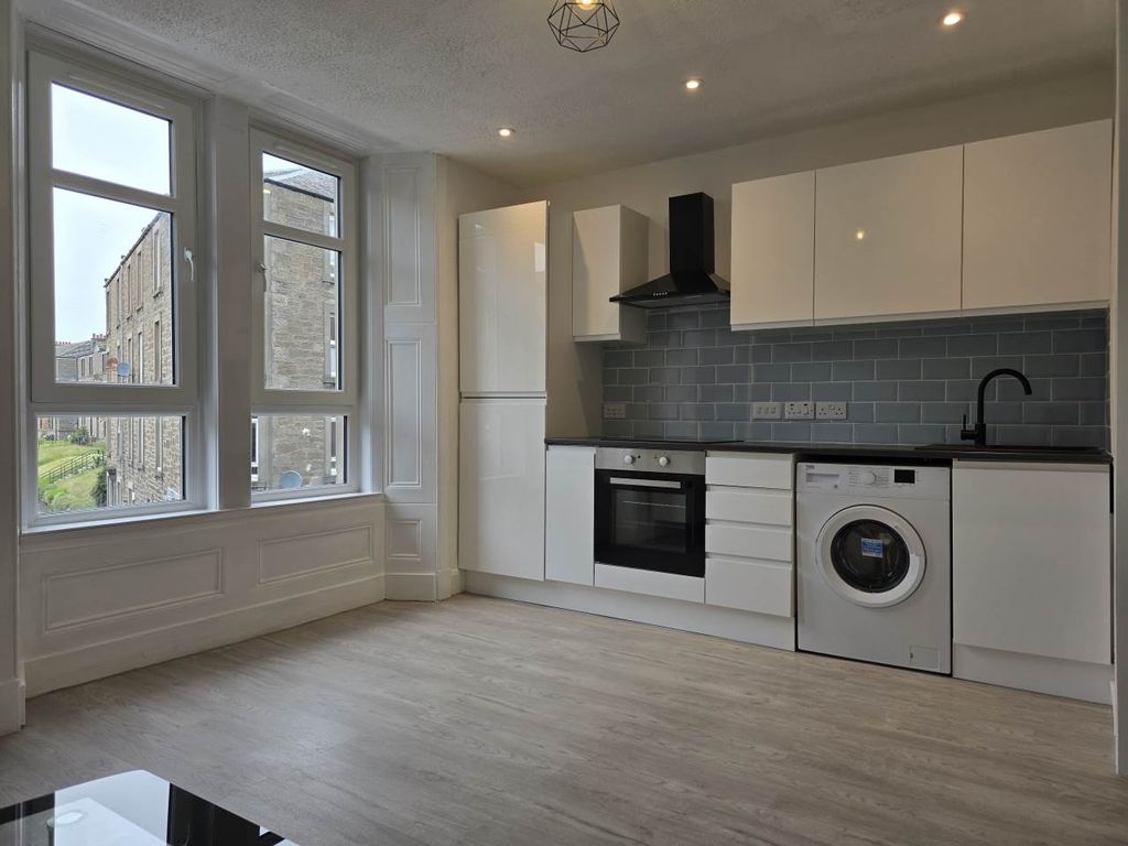 Property photo 2 of 5 20260622_153335