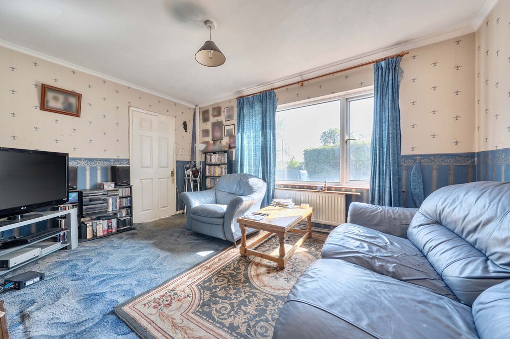 Property photo 2 of 7