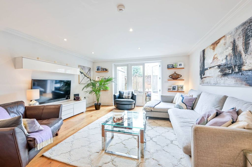 Property photo 3 of 14