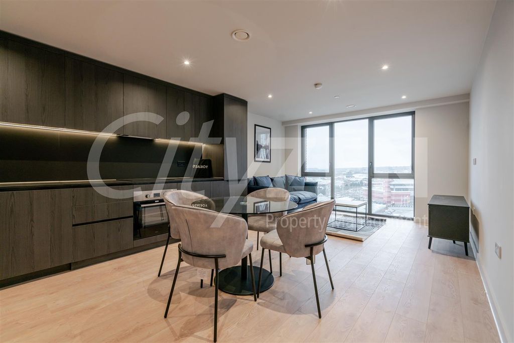 Property photo 2 of 32 Kitchen/Dining Area