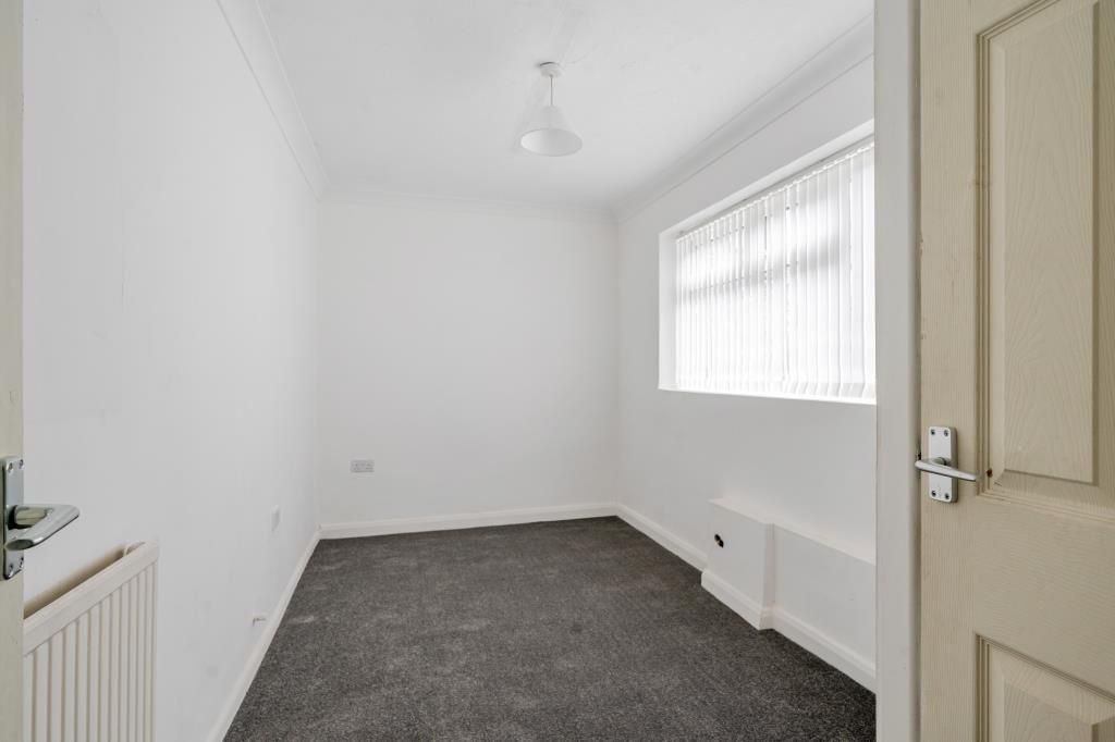 Property photo 3 of 18 Bedroom