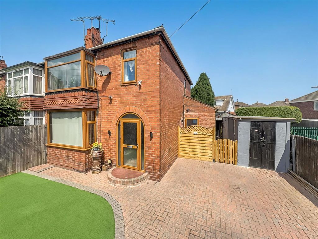 Property photo 1 of 18