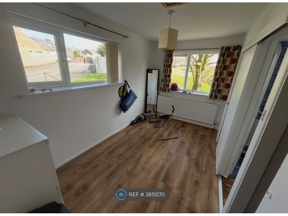 Property photo 3 of 8 Bedroom Different Angel