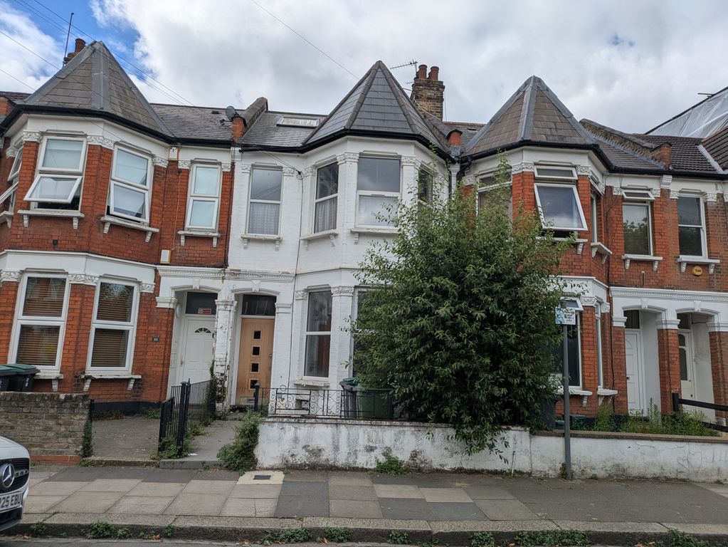 Property photo 1 of 11 Frontage