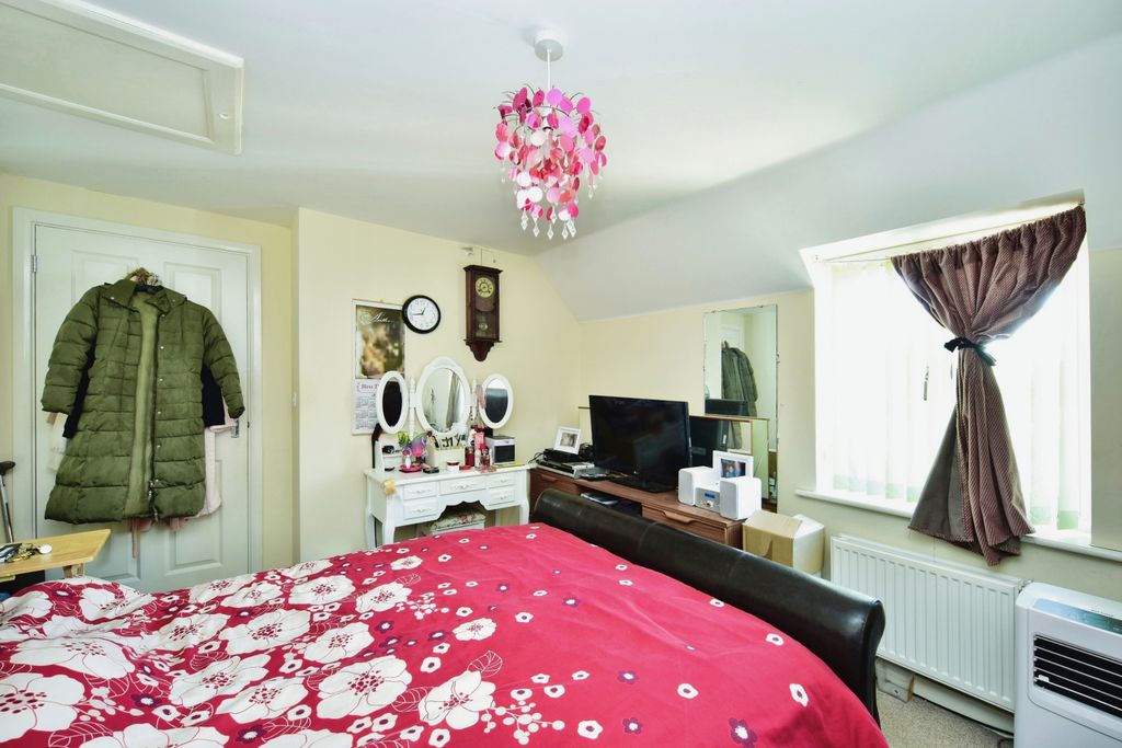 Property photo 2 of 17 Photography