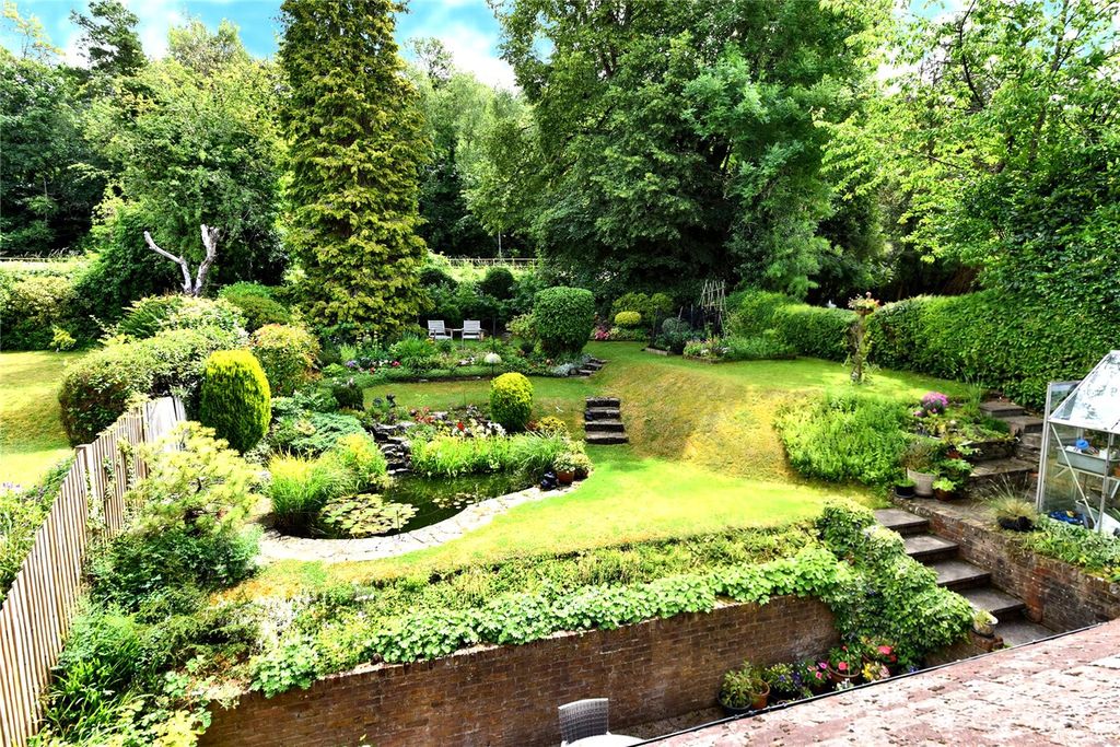 Property photo 2 of 26 Picture No. 20